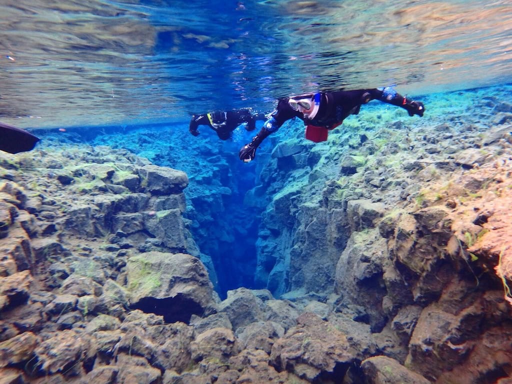 Sznorkelezes a Silfra hasadekban Izlandon 3