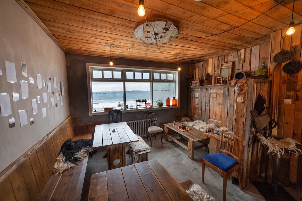 Gisli Eirikur and Helgi cafe 8
