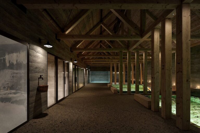 A Reykjaböð beltéri folyosója és wellnessépülete Izlandon, modern skandináv faépítészettel és geotermikus spa hangulattal